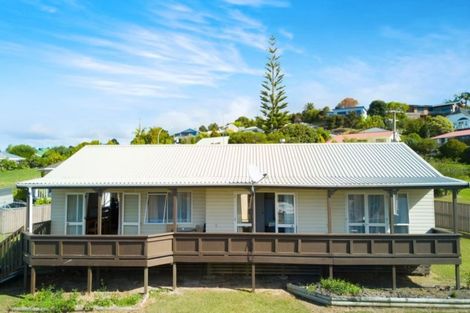 Photo of property in 2 Cable Bay Block Road, Cable Bay, 0420