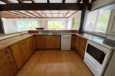 Photo of property in 33 Reynolds Place, Torbay, Auckland, 0630