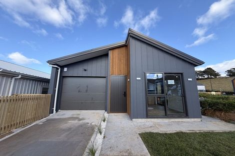 Photo of property in 4 Kopu Road, Orewa, 0931