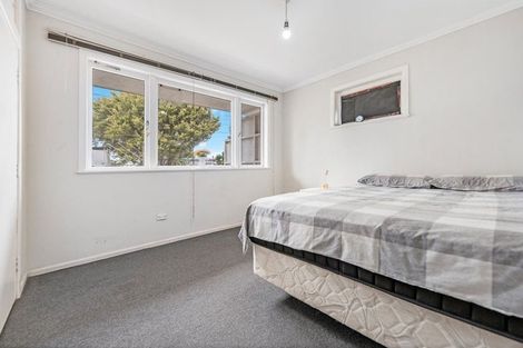 Photo of property in 10 Oxford Road, Manurewa, Auckland, 2102