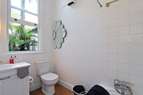 Photo of property in 28 Nile Street, Nelson, 7010