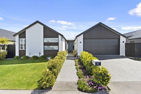 Photo of property in 15 Luxembourg Crescent, Halswell, Christchurch, 8025