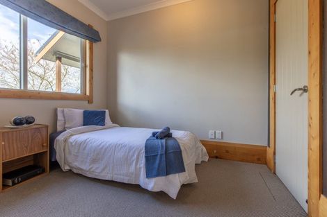 Photo of property in 2383 State Highway 2, Waipukurau, 4200