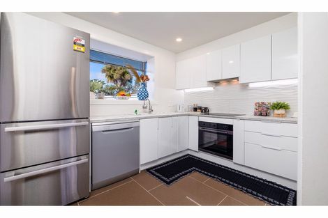 Photo of property in 18 Pateke Place, Bromley, Christchurch, 8062