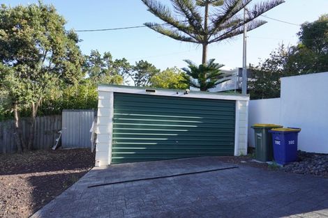 Photo of property in 3/718 Beach Road, Browns Bay, Auckland, 0630