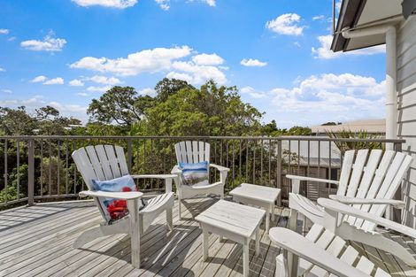 Photo of property in 11 Barrier View Road, Leigh, 0985