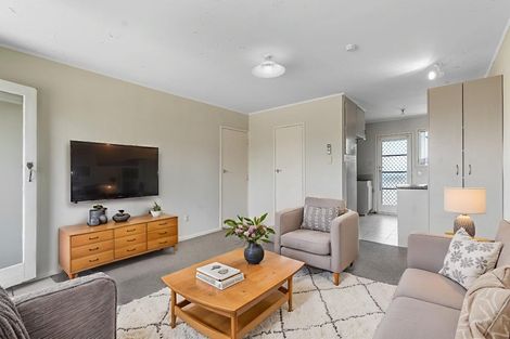 Photo of property in 2/77a Wellington Street, Howick, Auckland, 2014