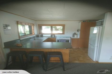 Photo of property in 35 Queen Street, Coalgate, 7673