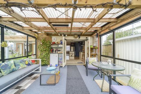 Photo of property in 730 Tremaine Avenue, Palmerston North, 4414