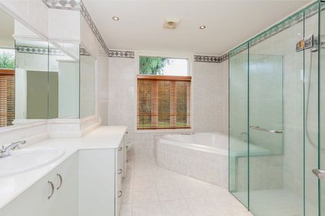 Photo of property in 15 Fordyce Avenue, Sunnyhills, Auckland, 2010