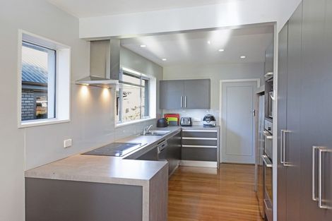 Photo of property in 15 Lees Road, Strowan, Christchurch, 8052