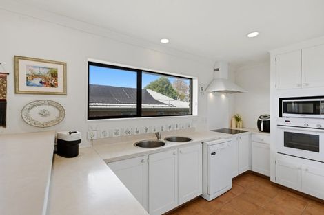 Photo of property in 2 Geoffrey Road, Torbay, Auckland, 0630