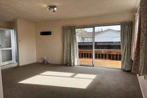 Photo of property in 1/34 Darren Crescent, Half Moon Bay, Auckland, 2012