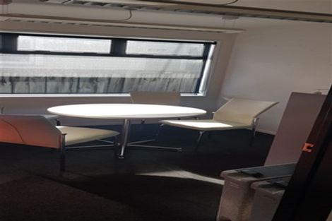 Photo of property in 1/108 Lincoln Road, Henderson, Auckland, 0610