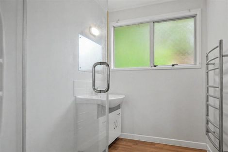 Photo of property in 14 Kilcar Place, Massey, Auckland, 0614