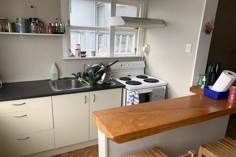 Photo of property in 19 Hania Street, Mount Victoria, Wellington, 6011