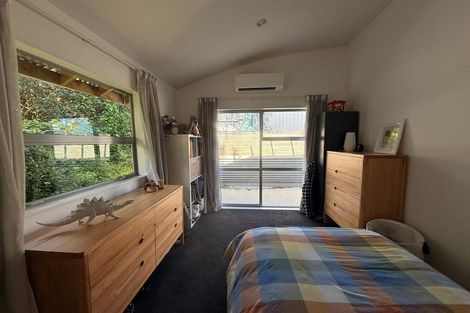 Photo of property in 2/57 Aeroview Drive, Beach Haven, Auckland, 0626