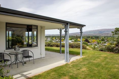 Photo of property in 56 Shields Street, Clyde, 9330