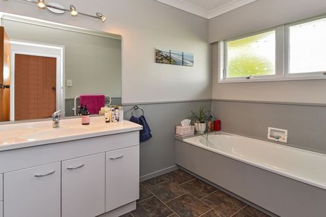 Photo of property in 2 Winslow Heights, Pahurehure, Papakura, 2113