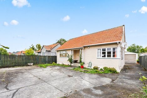 Photo of property in 218 College Street, West End, Palmerston North, 4412