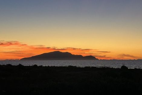 Photo of property in 31 Rodney Avenue, Te Horo Beach, Otaki, 5581