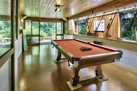 Photo of property in 12 Taraire Road, Titirangi, Auckland, 0604