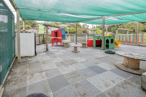 Photo of property in 2 Queens Road, Waikanae Beach, Waikanae, 5036