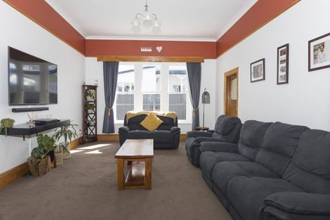 Photo of property in 11 Albert Street, Dannevirke, 4930