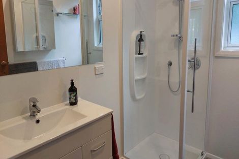 Photo of property in 8b Cam Street, Island Bay, Wellington, 6023