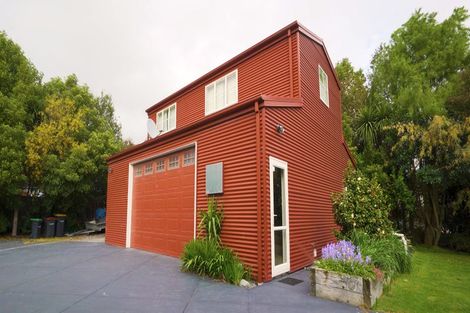 Photo of property in 10 Deavoll Place, Heathcote Valley, Christchurch, 8022