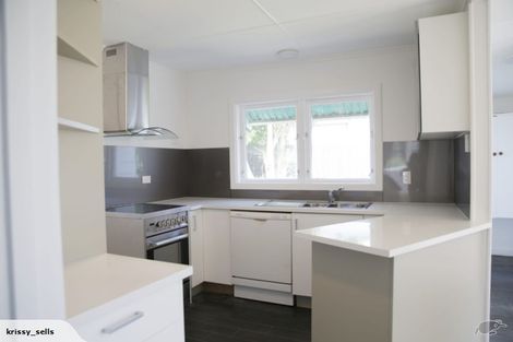 Photo of property in 1/15 Graham Road, Conifer Grove, Takanini, 2112