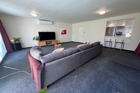 Photo of property in 32 Jillteresa Crescent, Half Moon Bay, Auckland, 2012