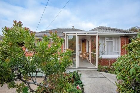 Photo of property in 139 Easther Crescent, Kew, Dunedin, 9012