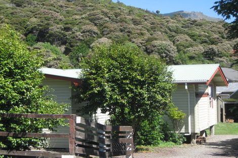 Photo of property in 2 Rue Grehan, Akaroa, 7520