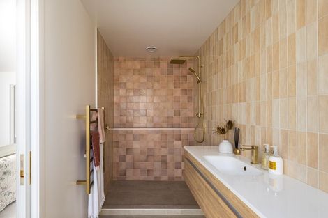 Photo of property in 9a Lemont Place, Westown, New Plymouth, 4310