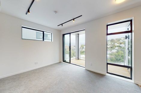 Photo of property in 4/67 Tiketike Way, Brooklyn, Wellington, 6021