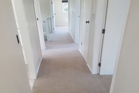 Photo of property in 8 Peter Terrace, Castor Bay, Auckland, 0620