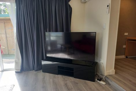 Photo of property in 7 Sea Vista Avenue, Beach Haven, Auckland, 0626