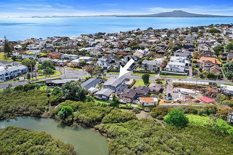 Photo of property in 3/15 Omana Road, Milford, Auckland, 0620