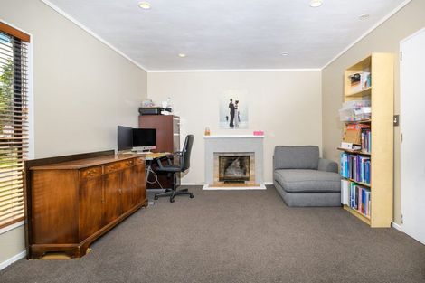 Photo of property in 15 Buttercup Place, Waimauku, 0812