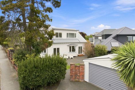 Photo of property in 13 Idris Road, Fendalton, Christchurch, 8052