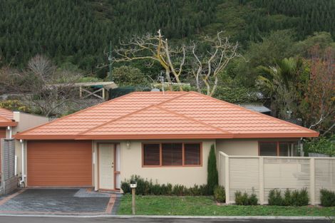 Photo of property in 72 Hinemoa Street, Paraparaumu, 5032