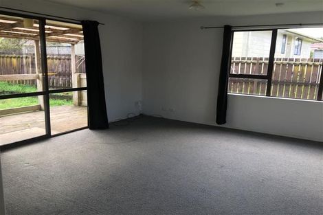 Photo of property in 62 Lavelle Road, Henderson, Auckland, 0612