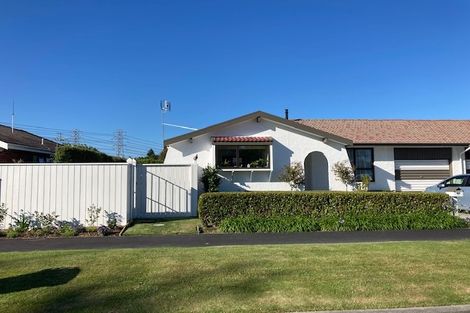 Photo of property in 2/98 Merrin Street, Avonhead, Christchurch, 8042