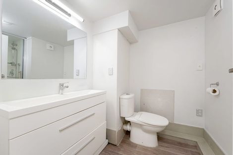 Photo of property in 35 Nile Road, Kelston, Auckland, 0602