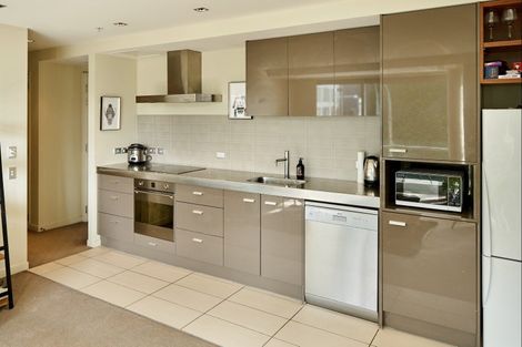 Photo of property in Piermont Apartments, 2h/82 Cable Street, Te Aro, Wellington, 6011