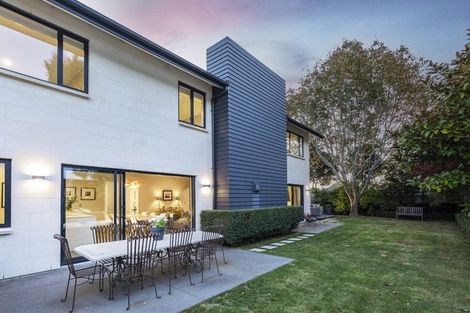 Photo of property in 2 Maurice Knowles Lane, Cashmere, Christchurch, 8022