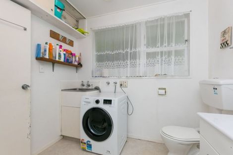 Photo of property in 34 Duchess Place, Maupuia, Wellington, 6022