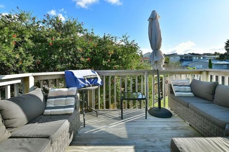 Photo of property in 16 Snells Beach Road, Snells Beach, 0920