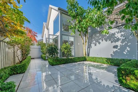 Photo of property in 4/1010 Colombo Street, St Albans, Christchurch, 8014